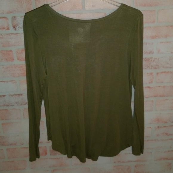 Lightweight long sleeve embellished pocket tee - Picture 5 of 6